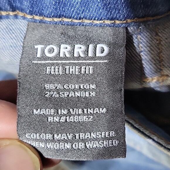 Torrid Mid Distressed Jean Shorts Womens Plus Size 26 NWT - Picture 10 of 10